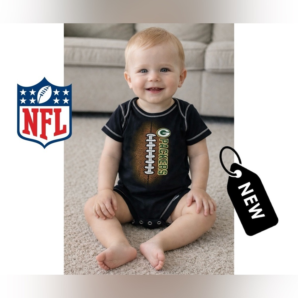 NWT Green Bay Packer 12 months onesie
